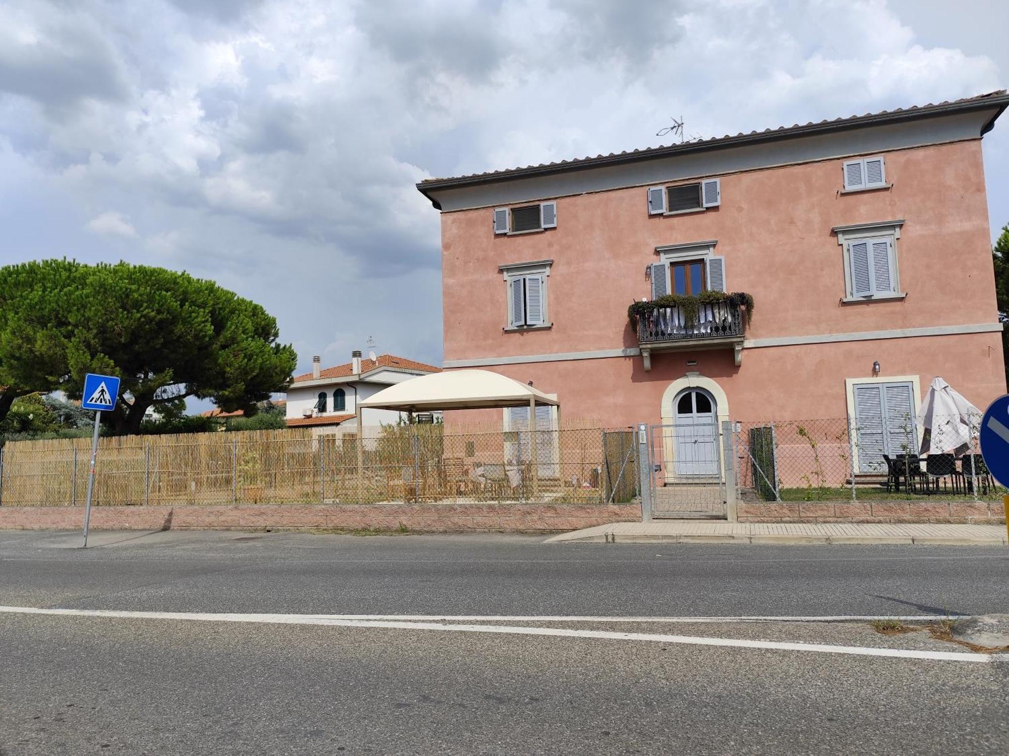 Appartamento Vada Exterior foto